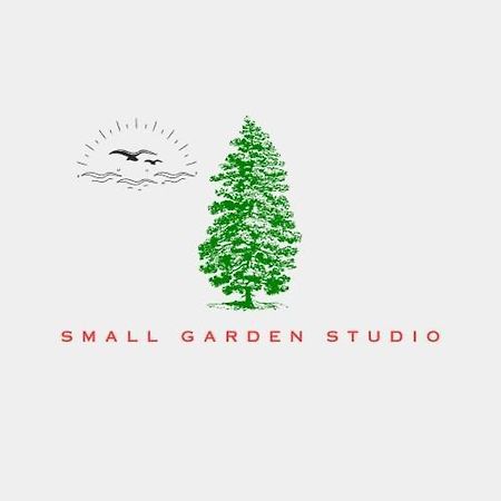 Small Garden Studio Кавала Экстерьер фото